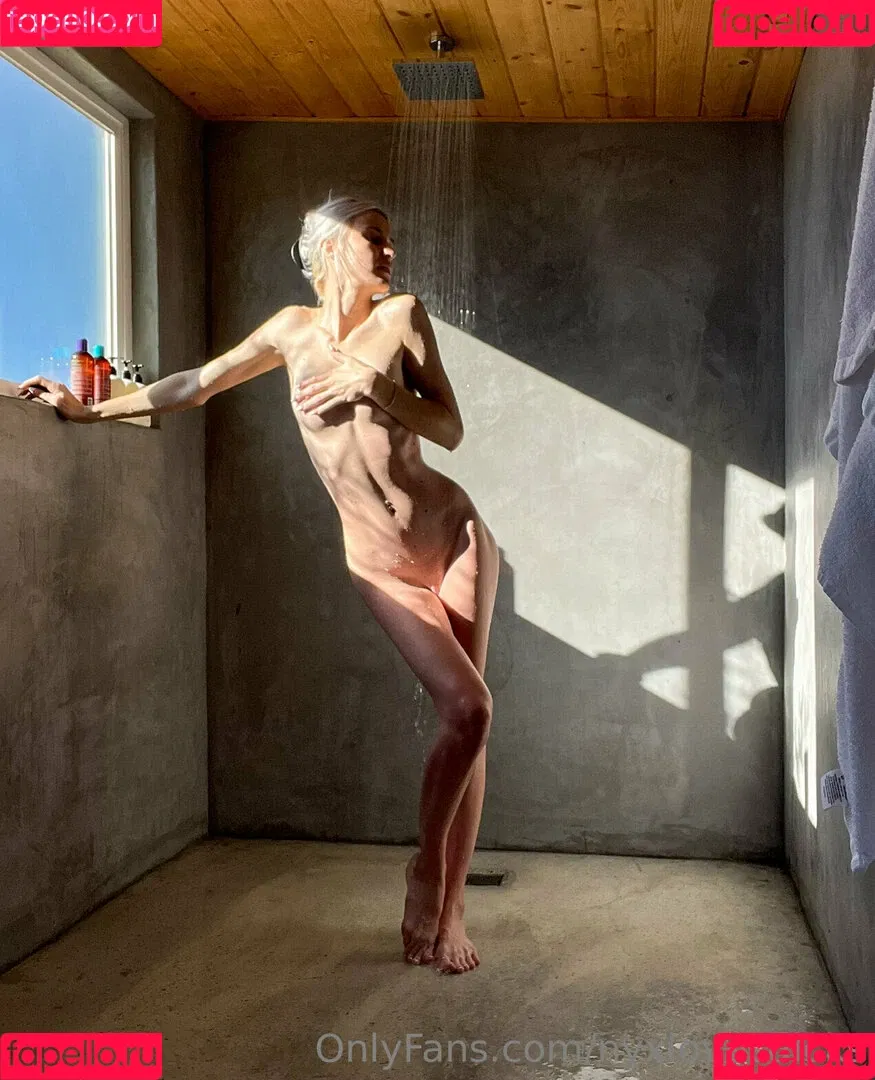 nakednicolenyx Onlyfans Photo Gallery 