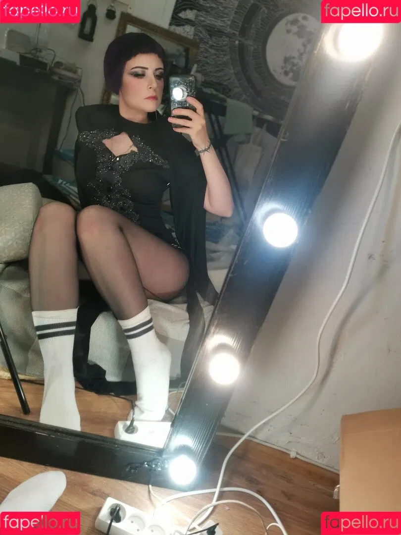 esfiriya_tudor Onlyfans Photo Gallery 