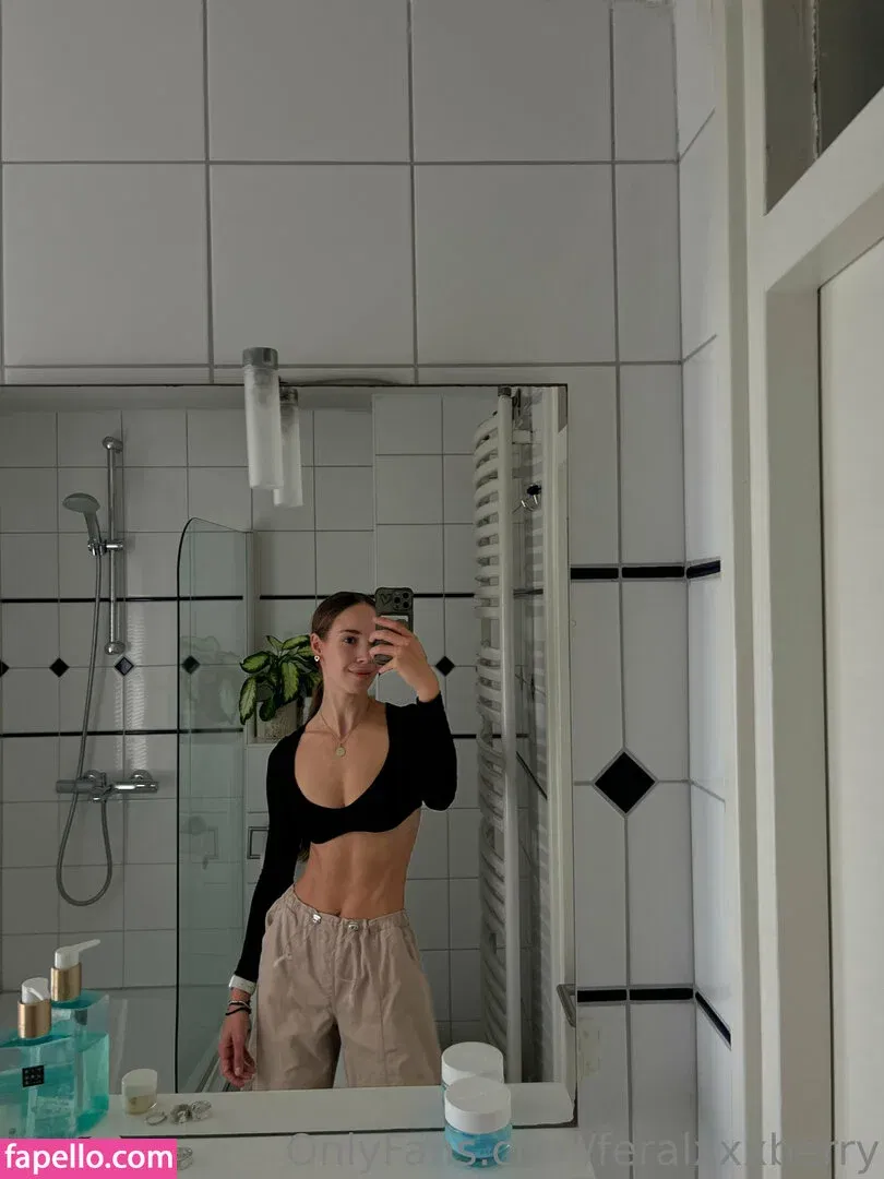 feralxxxberry Onlyfans Photo Gallery 