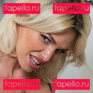 Charli Phoenix Onlyfans Photo Gallery 