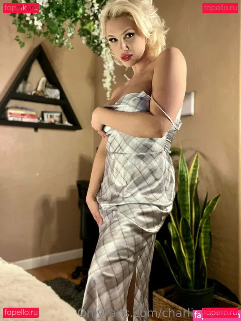 Charli Phoenix Onlyfans Photo Gallery 