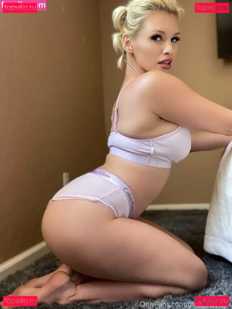 Charli Phoenix Onlyfans Photo Gallery 