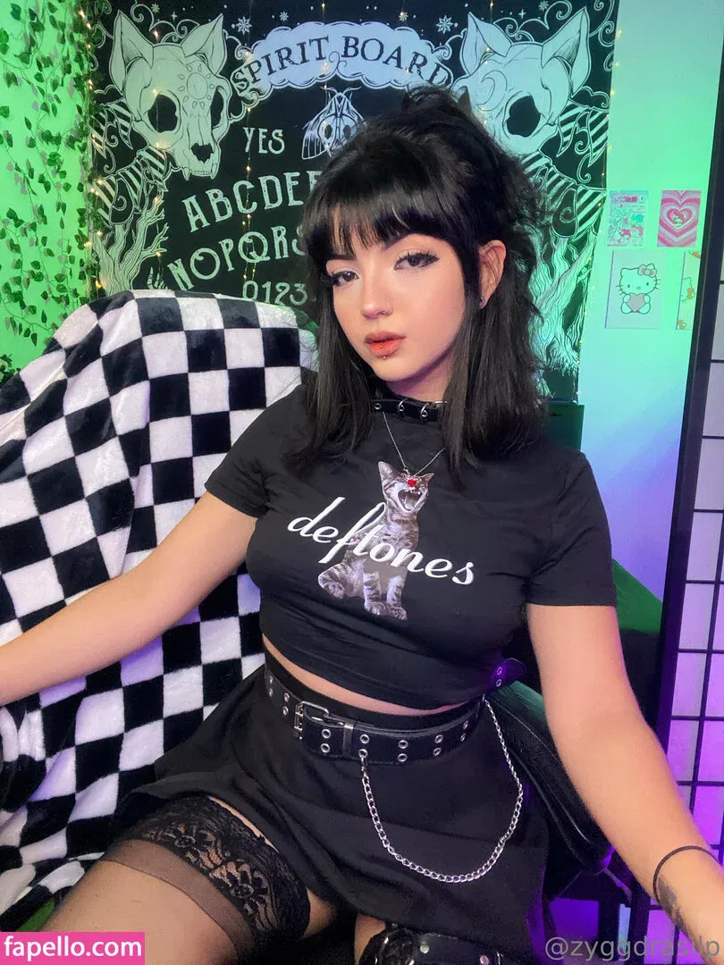 zyggdrasilp Onlyfans Photo Gallery 