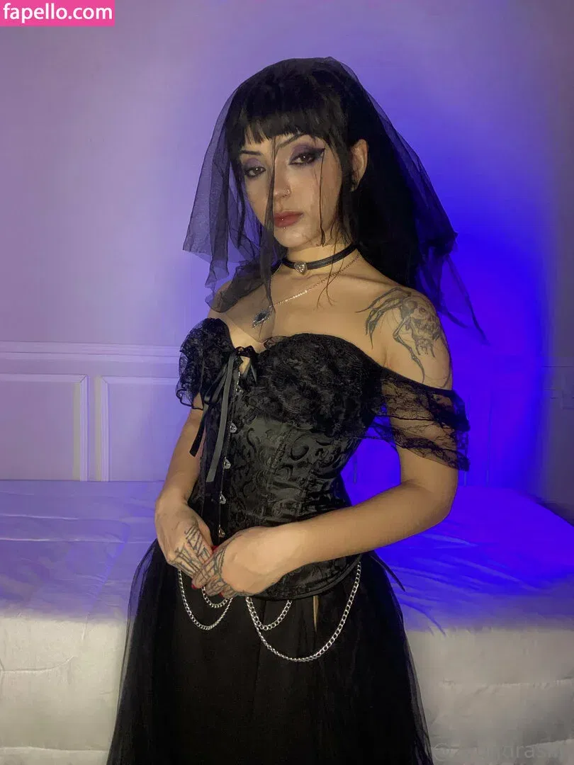 zyggdrasilp Onlyfans Photo Gallery 