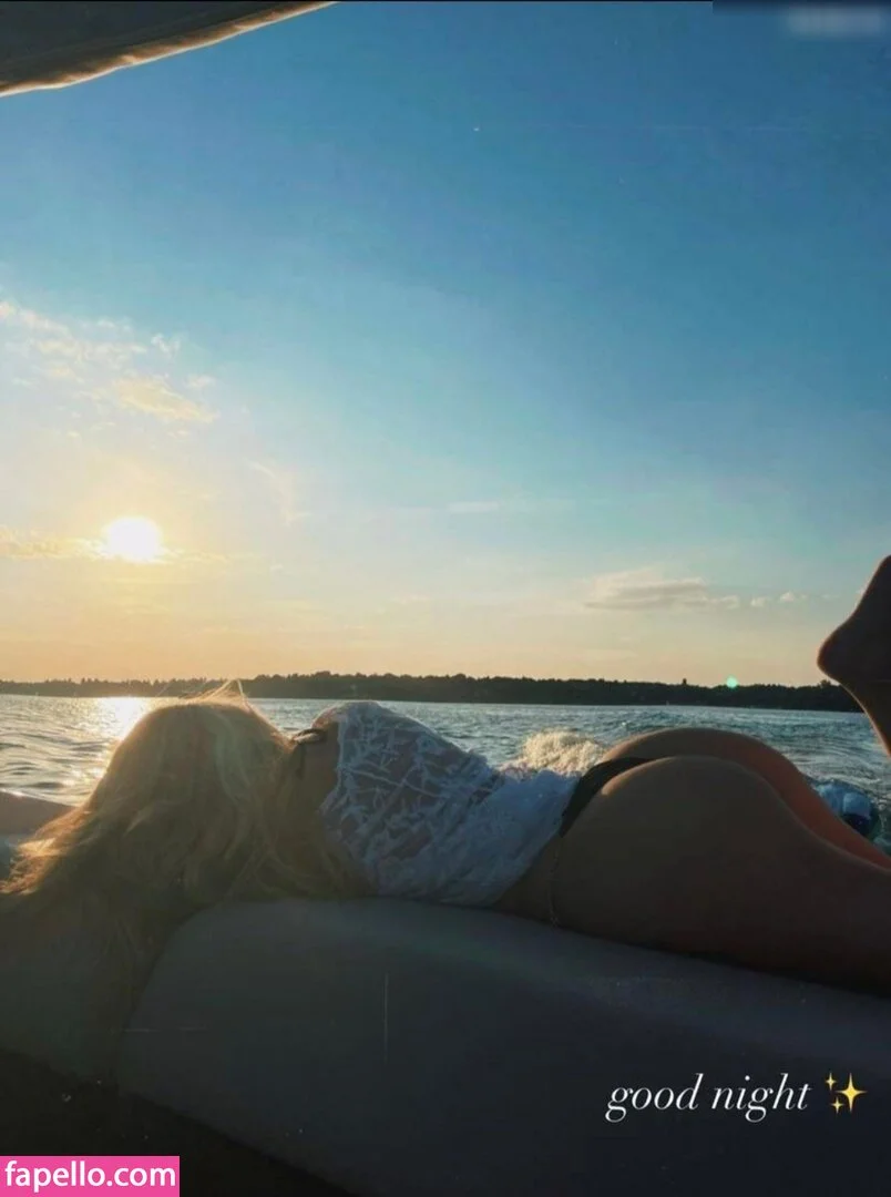 neverbaby_26 Onlyfans Photo Gallery 