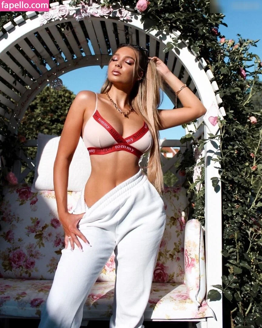 neverbaby_26 Onlyfans Photo Gallery 