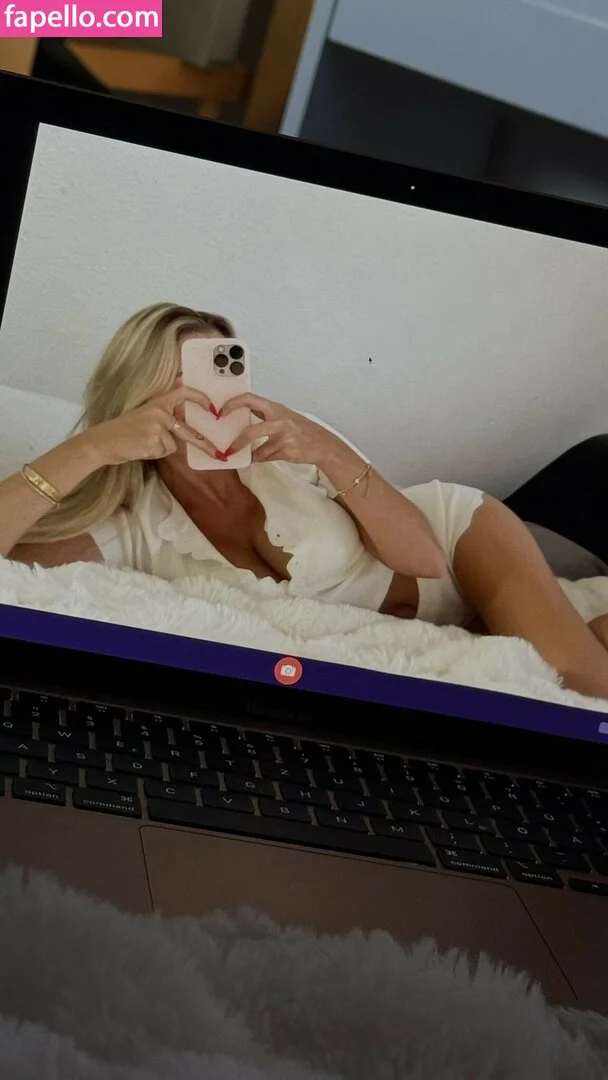 neverbaby_26 Onlyfans Photo Gallery 