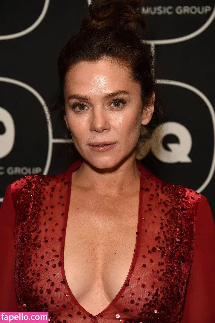 Anna Friel Onlyfans Photo Gallery 