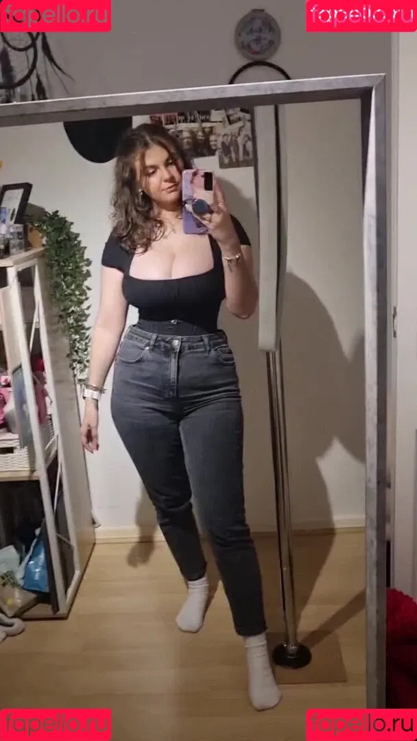 Hannah Ferris Onlyfans Photo Gallery 