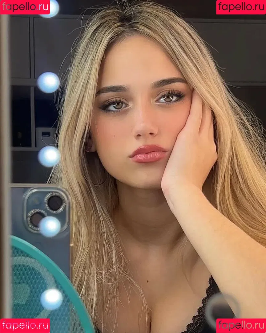 Adriianaasz Onlyfans Photo Gallery 