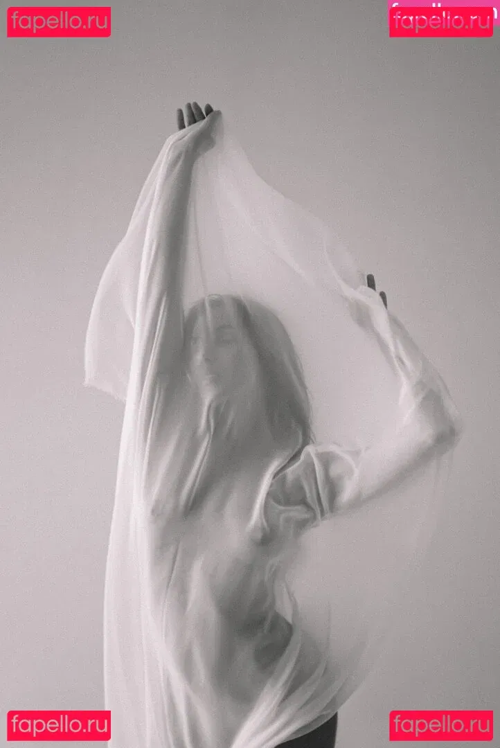 Thais-Yoga Onlyfans Photo Gallery 