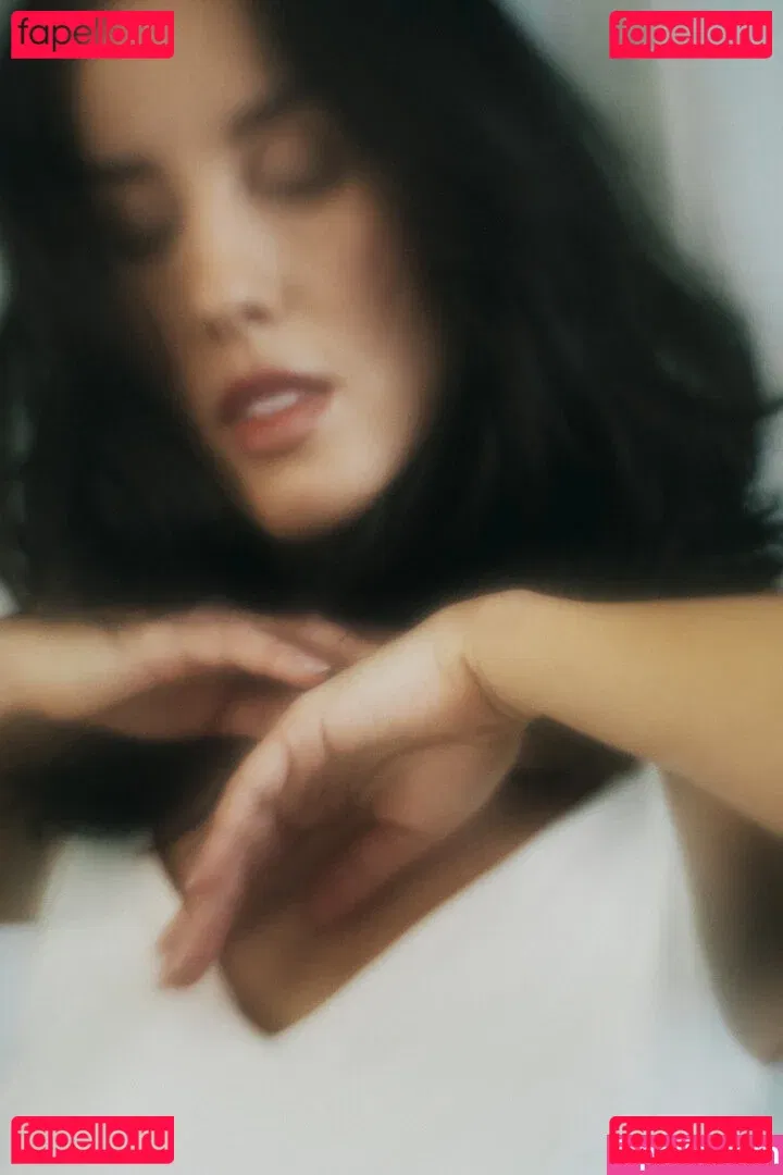 Thais-Yoga Onlyfans Photo Gallery 