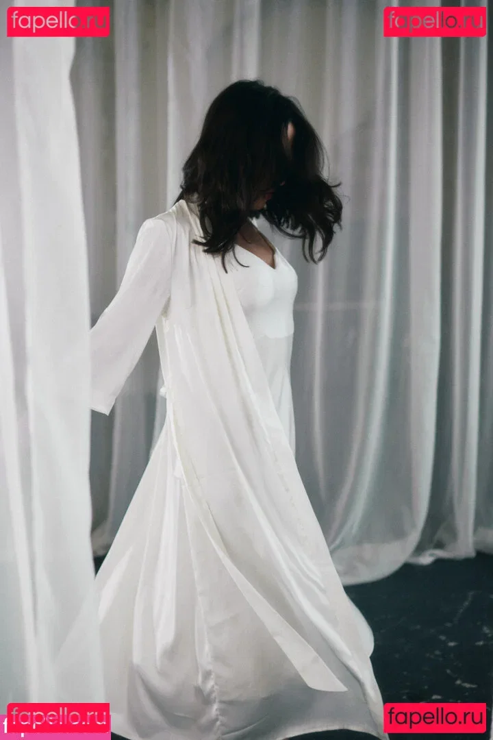 Thais-Yoga Onlyfans Photo Gallery 