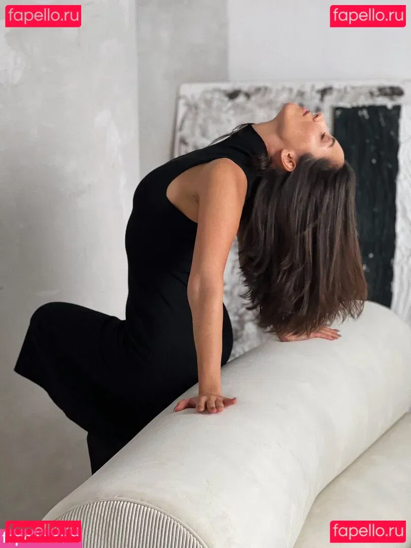 Thais-Yoga Onlyfans Photo Gallery 