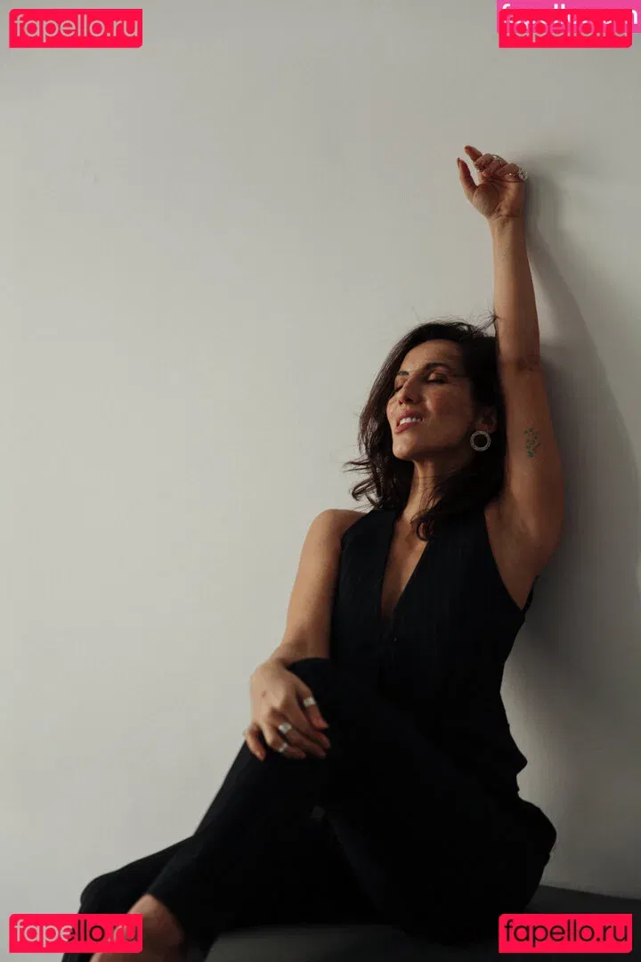 Thais-Yoga Onlyfans Photo Gallery 