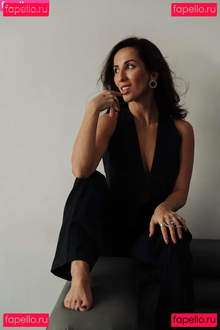 Thais-Yoga Onlyfans Photo Gallery 