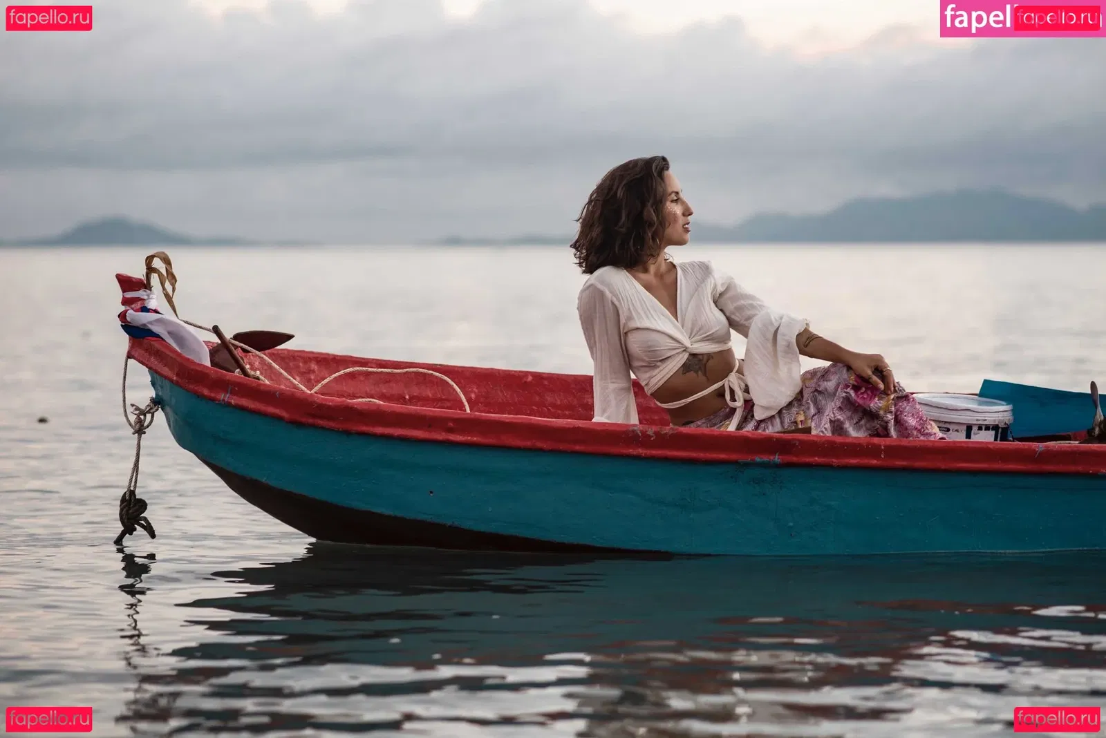 Thais-Yoga Onlyfans Photo Gallery 