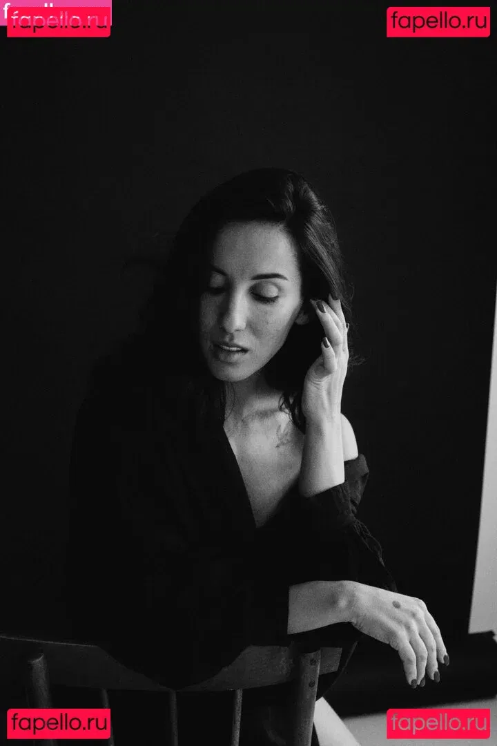 Thais-Yoga Onlyfans Photo Gallery 