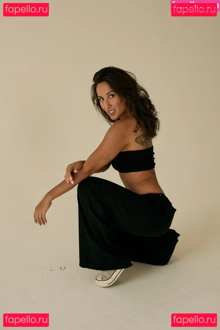 Thais-Yoga Onlyfans Photo Gallery 