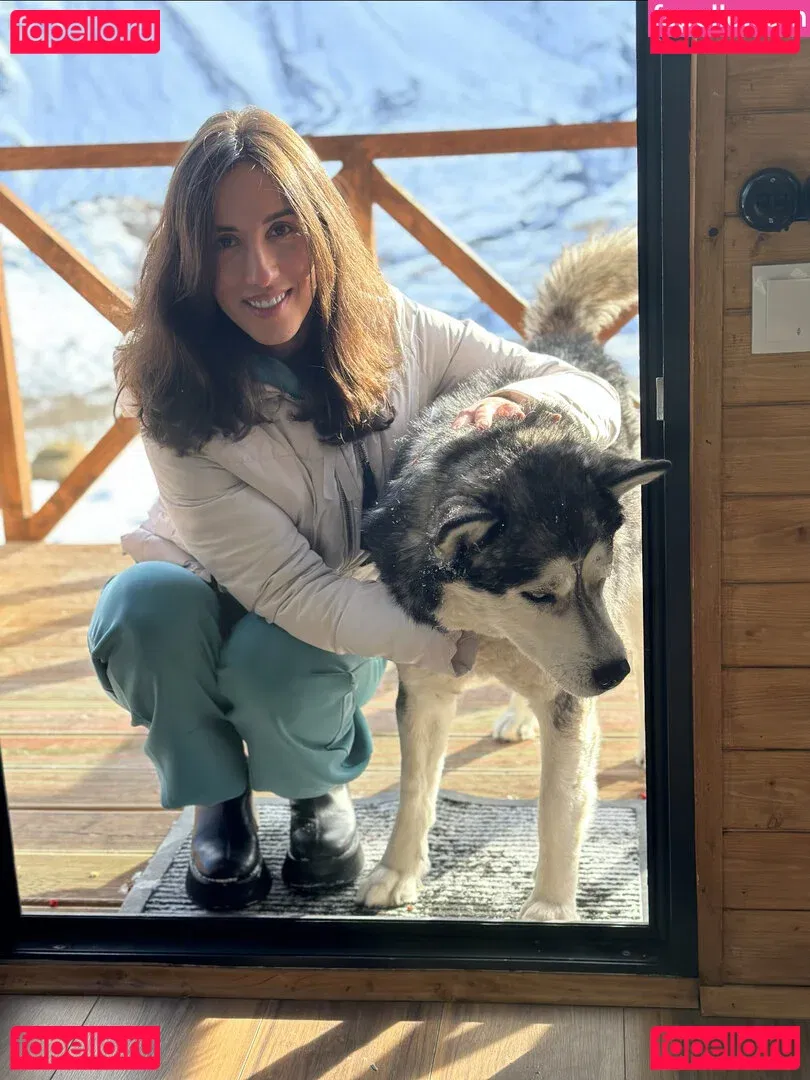 Thais-Yoga Onlyfans Photo Gallery 