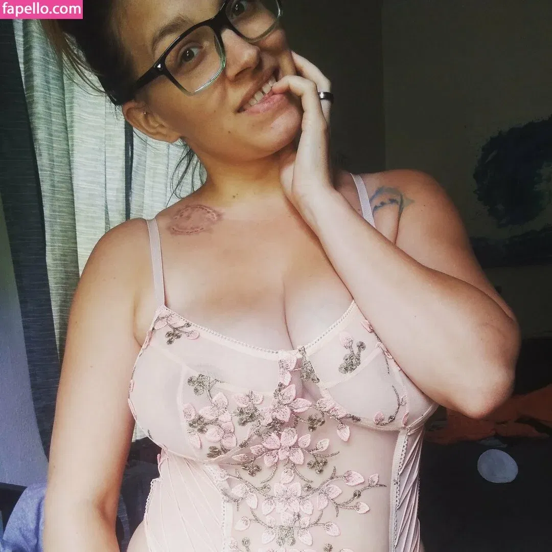 Feline Anchor Onlyfans Photo Gallery 