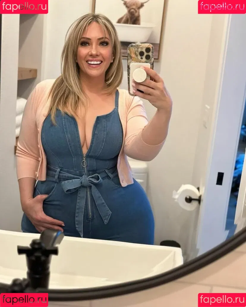 Emma St. James Onlyfans Photo Gallery 