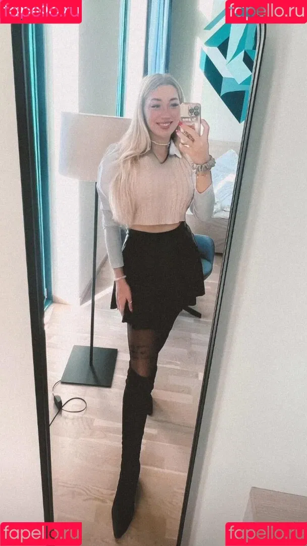 Starletnova Onlyfans Photo Gallery 