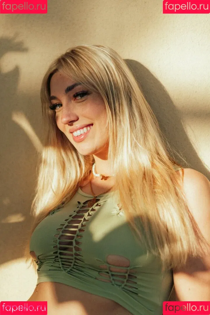 Starletnova Onlyfans Photo Gallery 