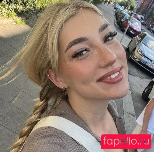 Starletnova Onlyfans Photo Gallery 