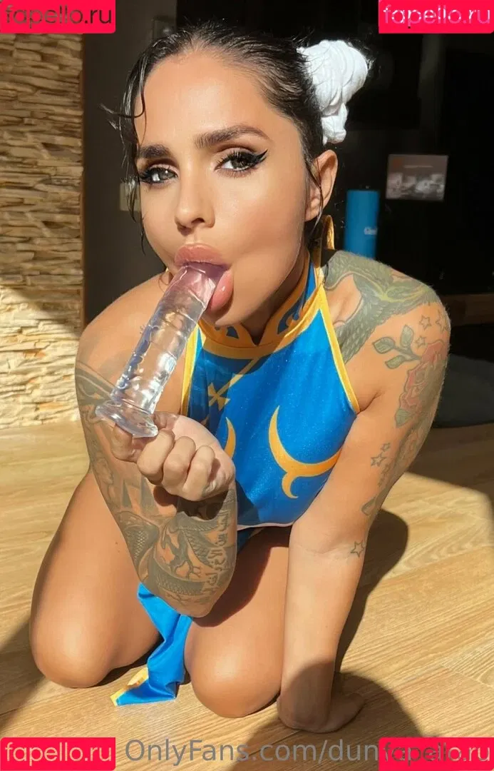 xomisscleo Onlyfans Photo Gallery 