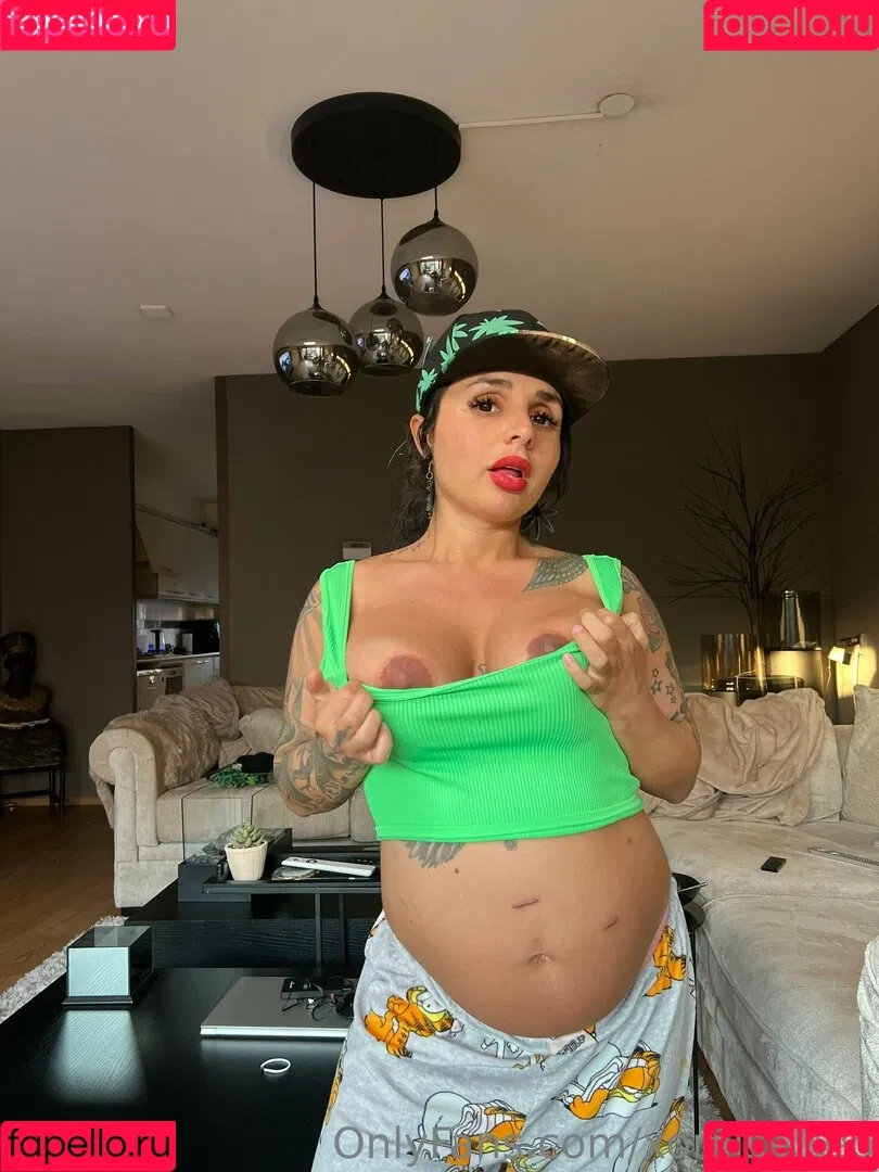 xomisscleo Onlyfans Photo Gallery 