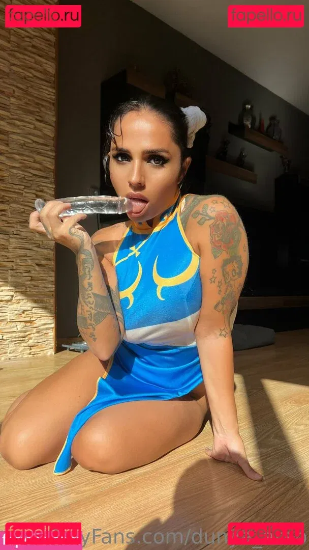 xomisscleo Onlyfans Photo Gallery 