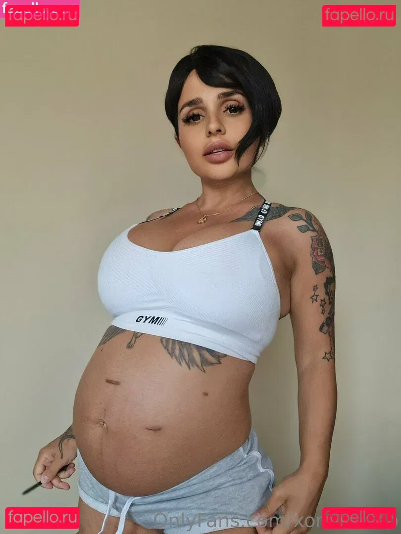 xomisscleo Onlyfans Photo Gallery 