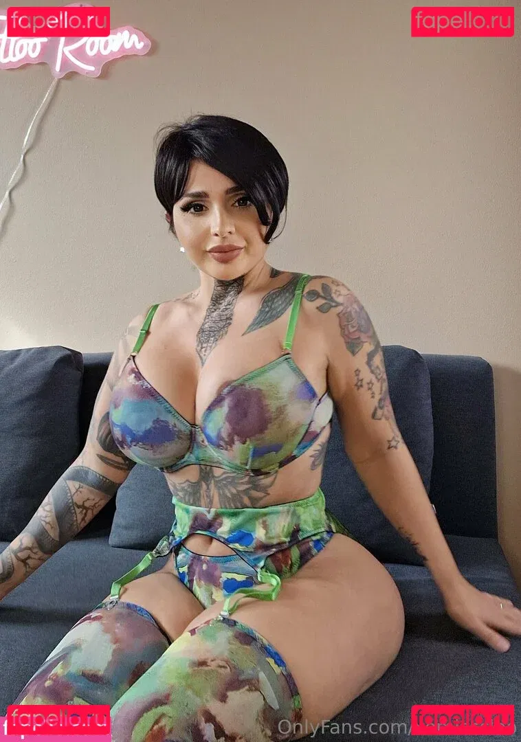 xomisscleo Onlyfans Photo Gallery 