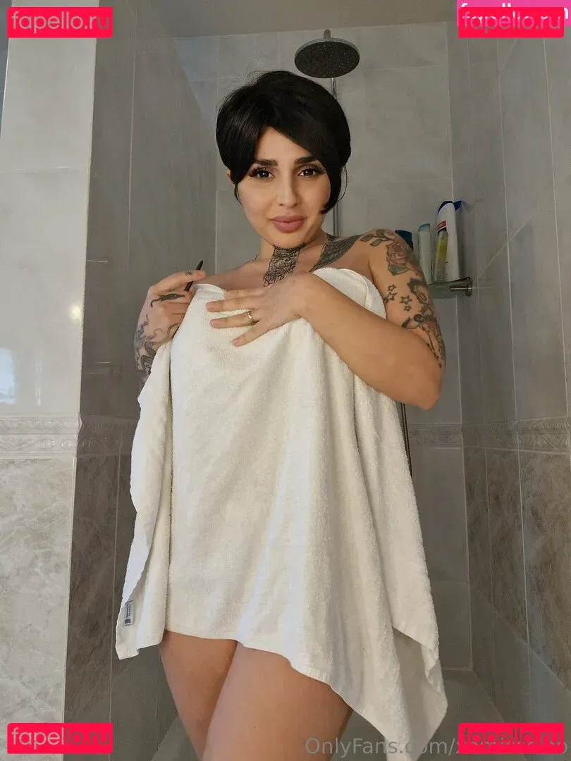 xomisscleo Onlyfans Photo Gallery 