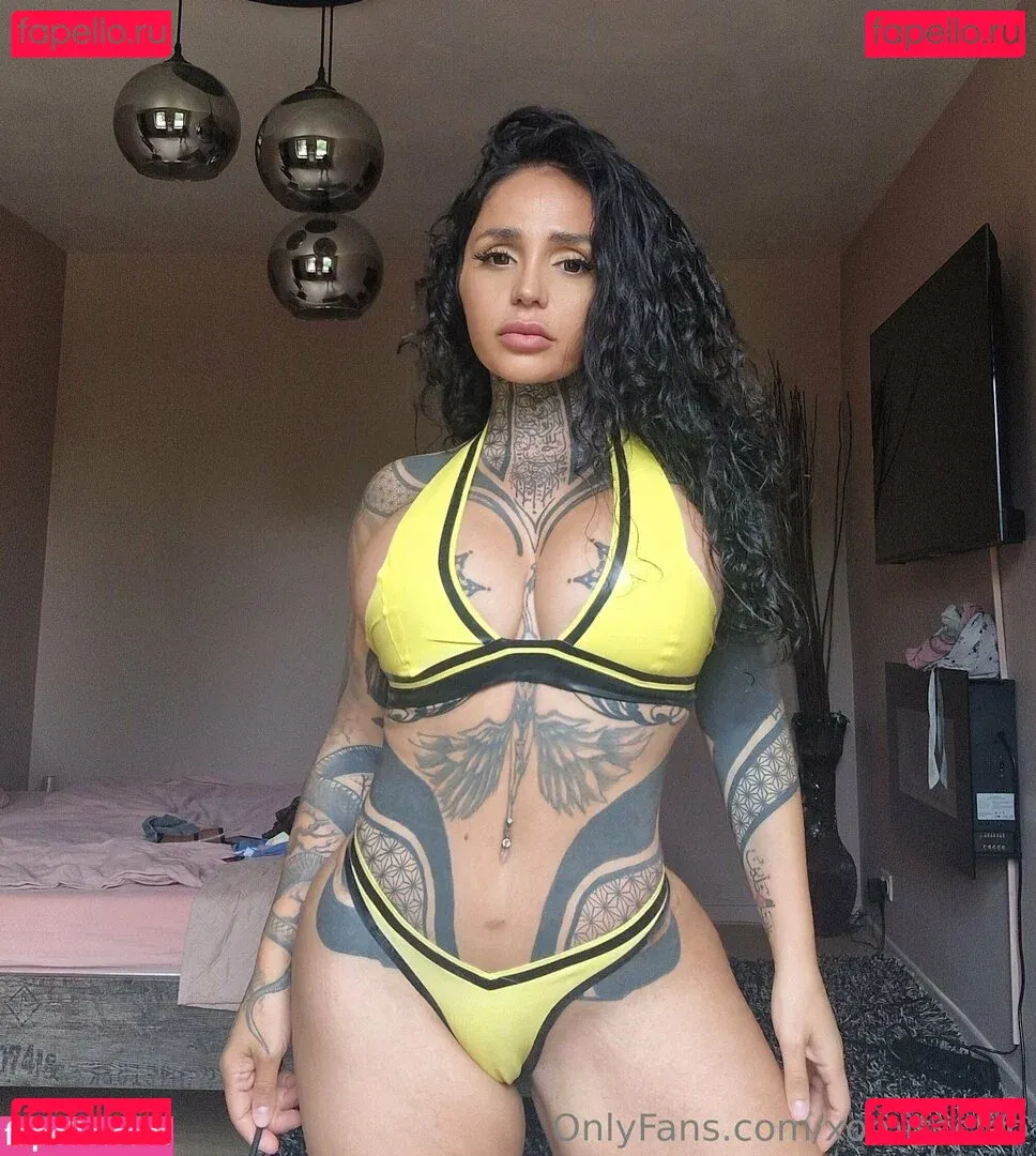 xomisscleo Onlyfans Photo Gallery 