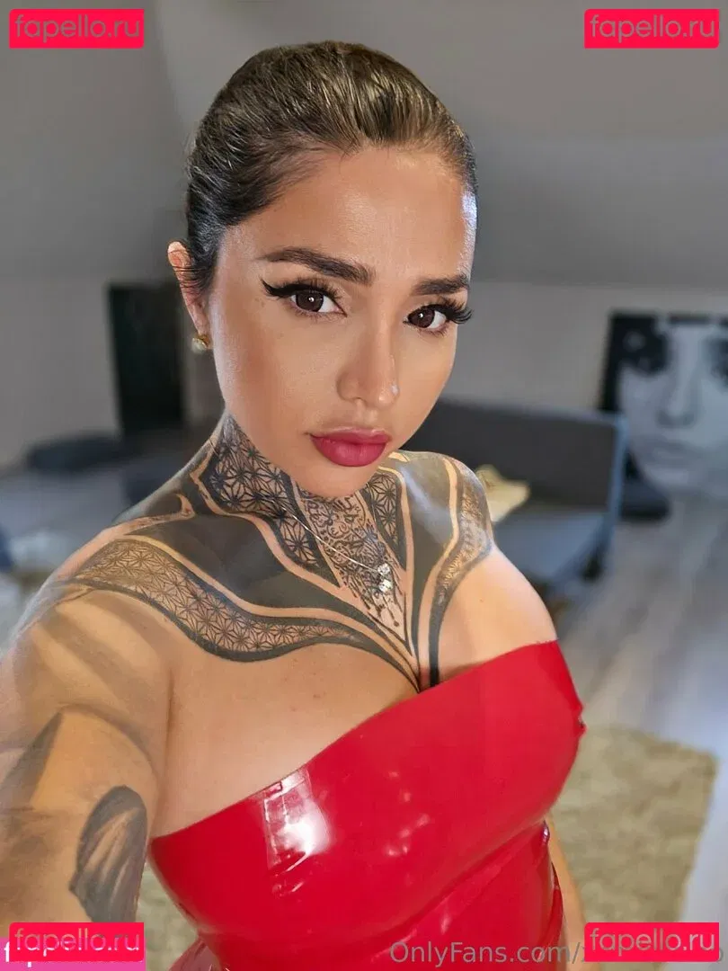 xomisscleo Onlyfans Photo Gallery 