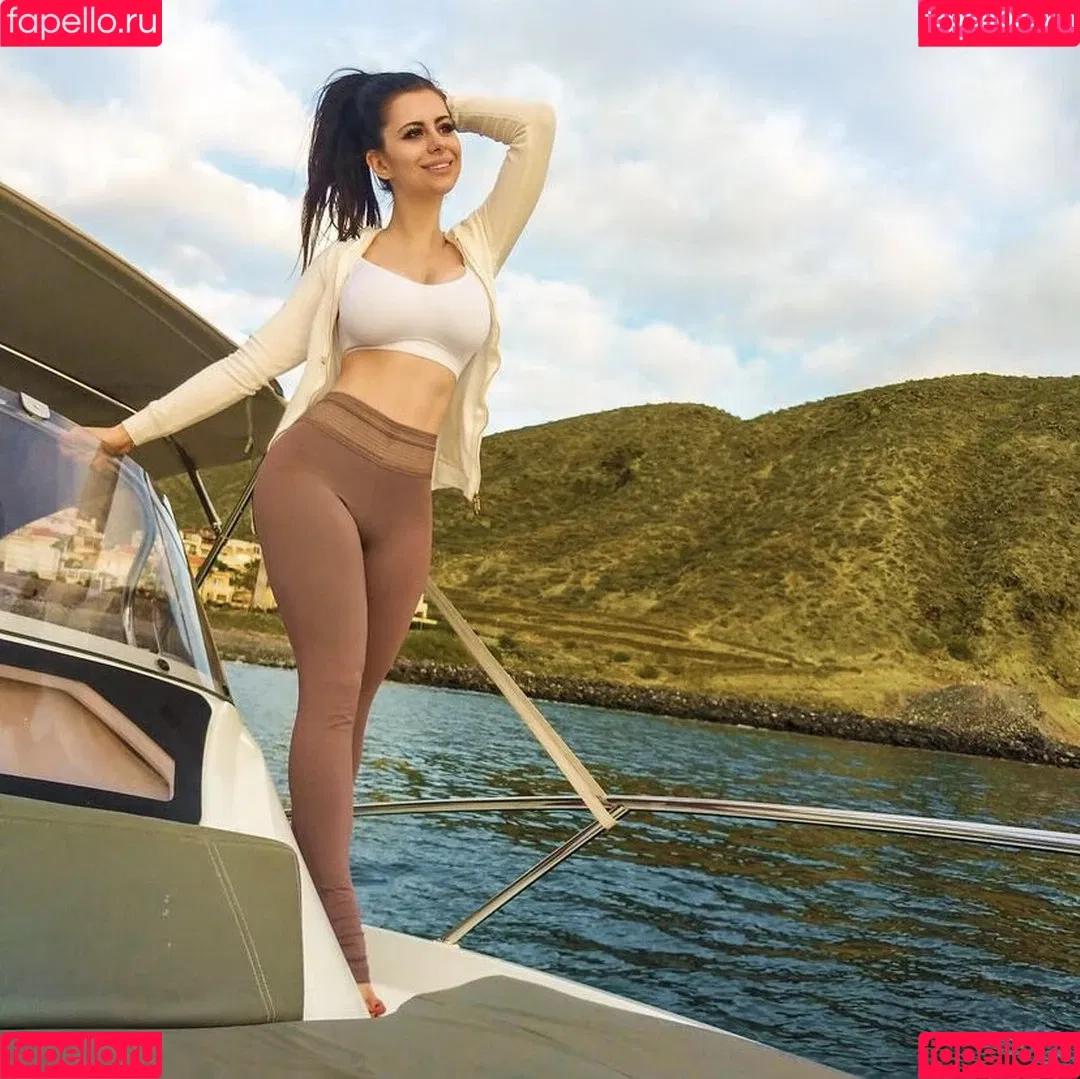 Azzyland Onlyfans Photo Gallery 