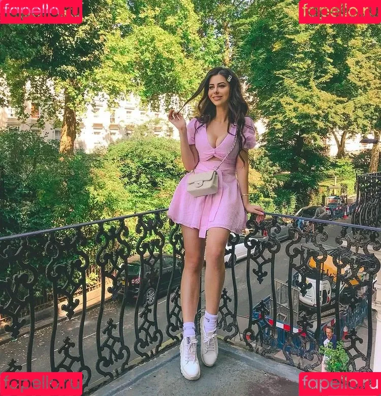 Azzyland Onlyfans Photo Gallery 