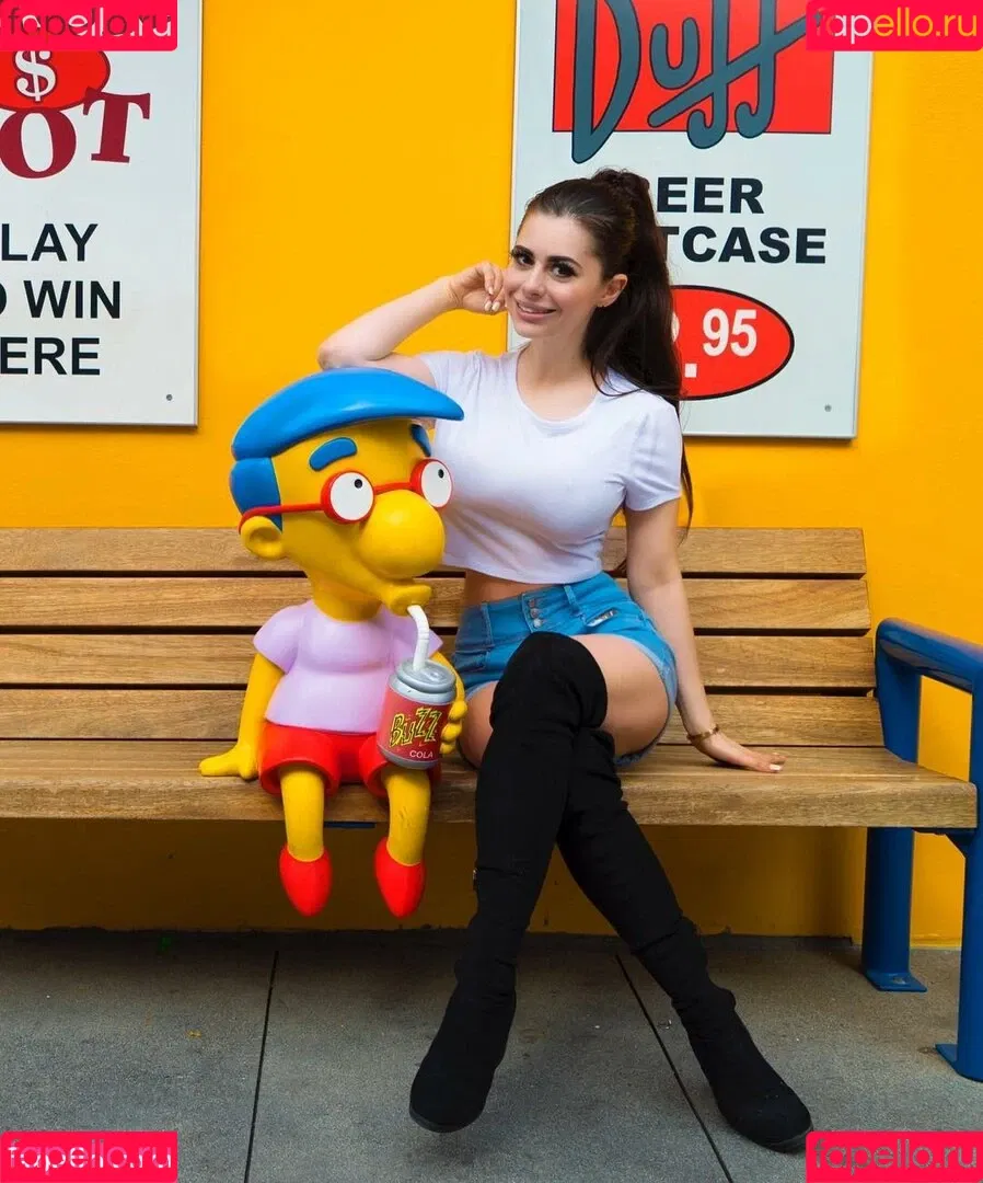 Azzyland Onlyfans Photo Gallery 