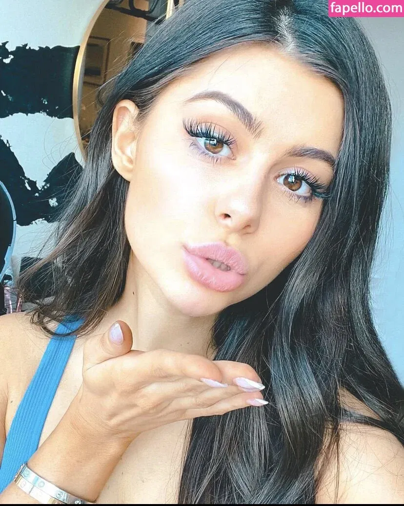 Azzyland Onlyfans Photo Gallery 