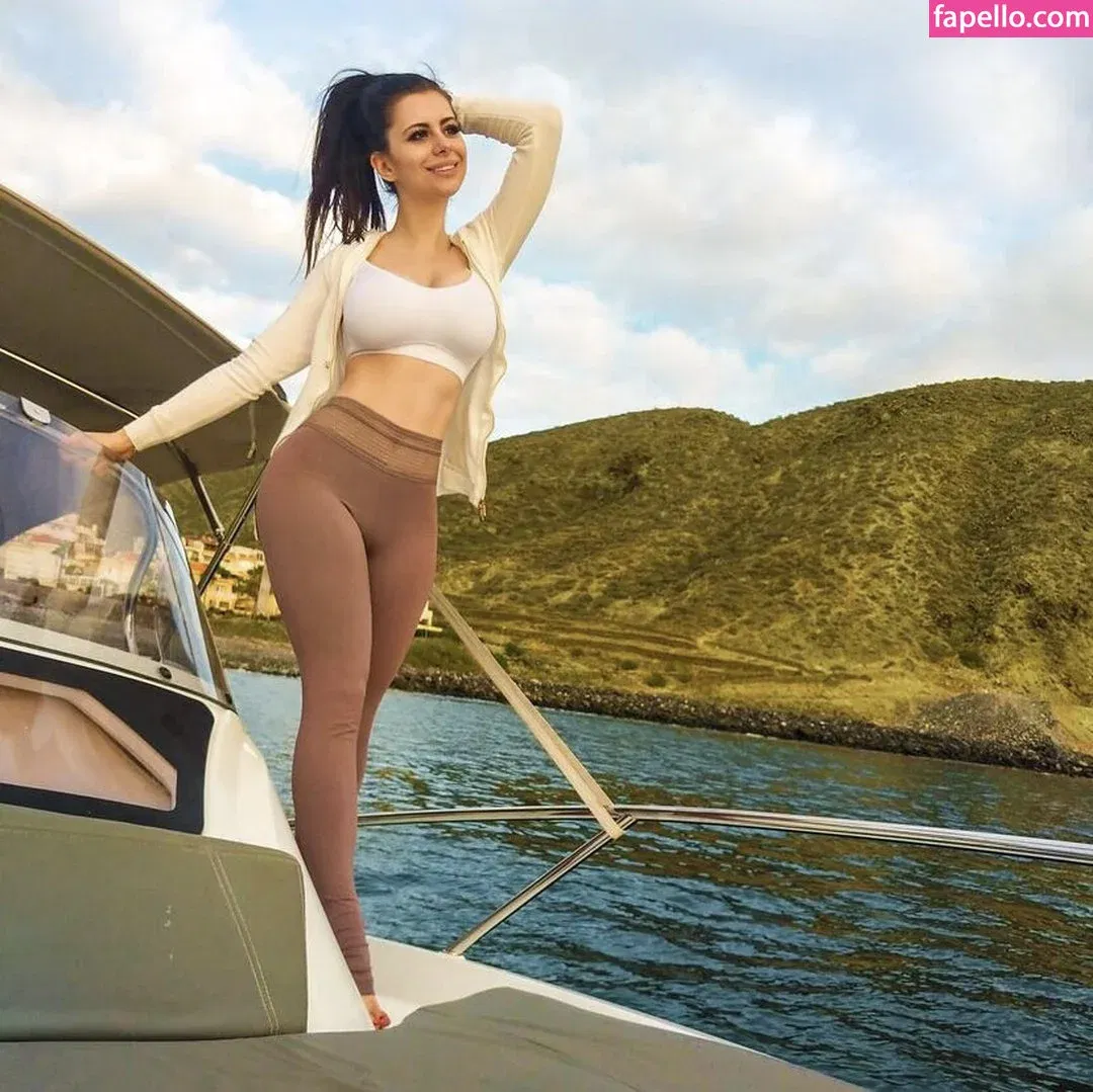 Azzyland Onlyfans Photo Gallery 