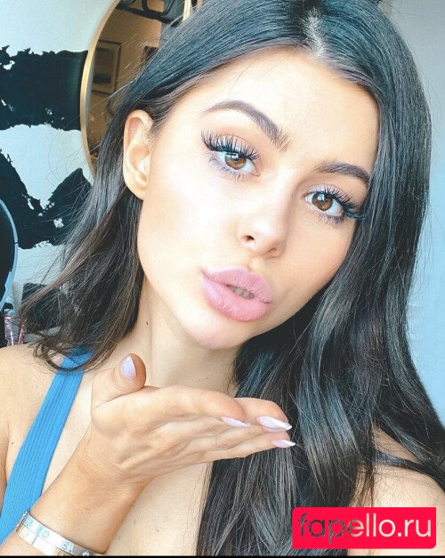 Azzyland Onlyfans Photo Gallery 