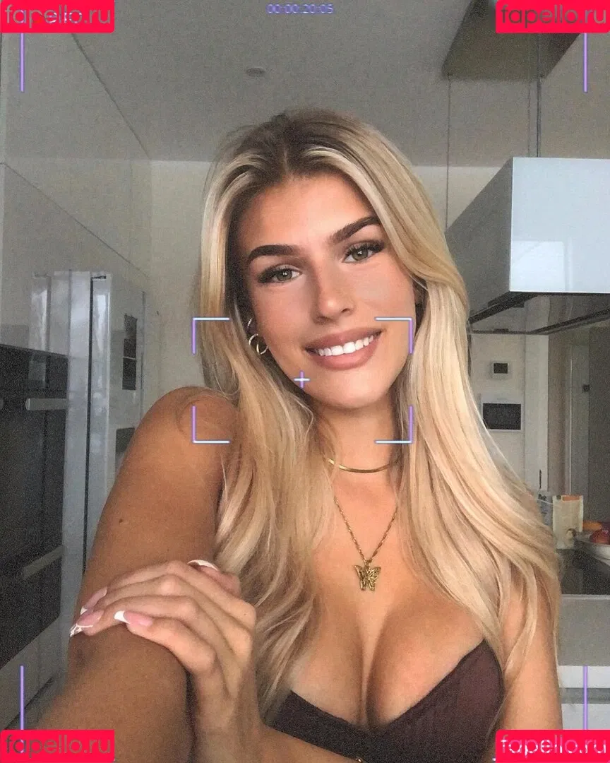 Sophie Schnur Onlyfans Photo Gallery 