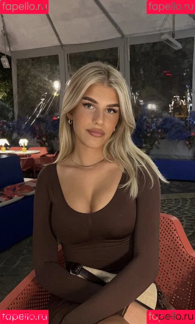 Sophie Schnur Onlyfans Photo Gallery 