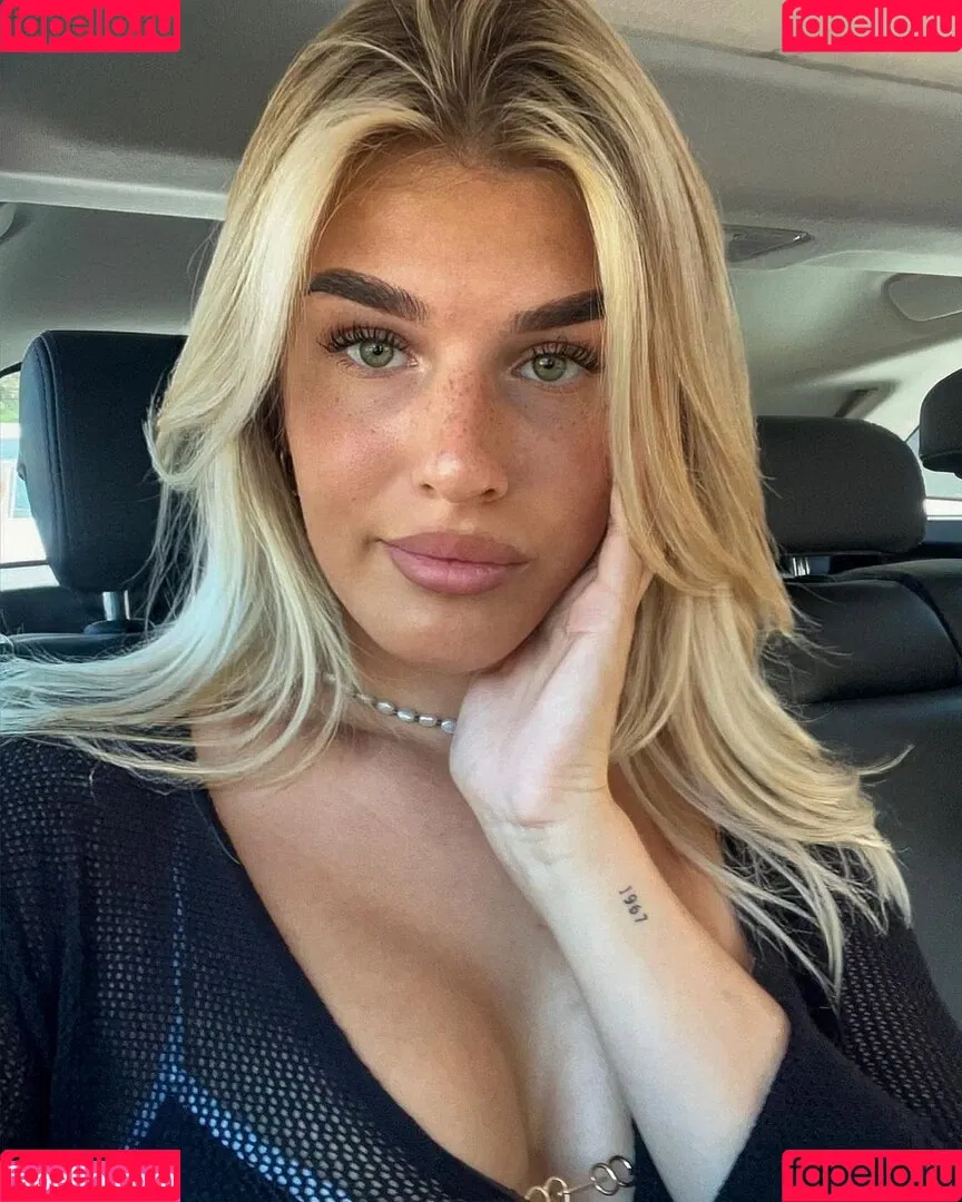 Sophie Schnur Onlyfans Photo Gallery 