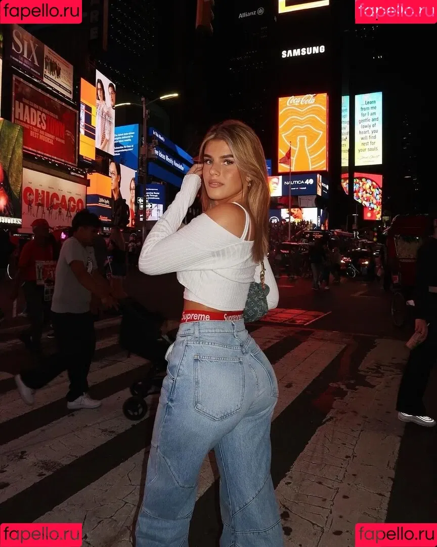 Sophie Schnur Onlyfans Photo Gallery 