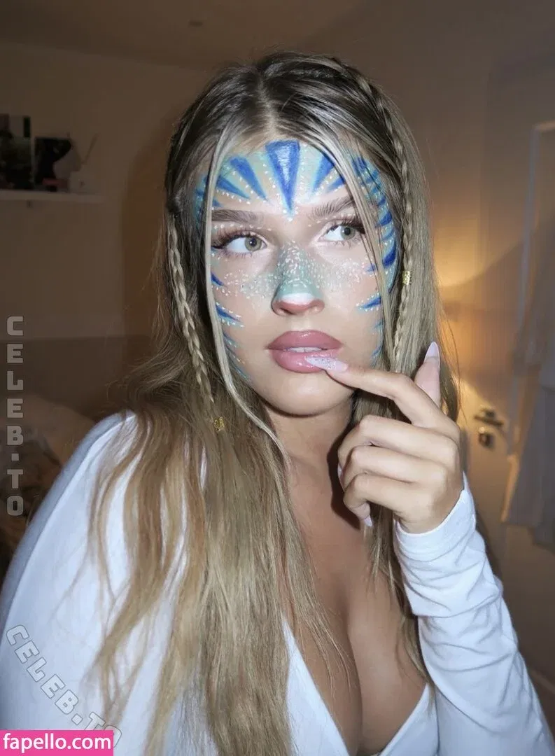 Sophie Schnur Onlyfans Photo Gallery 