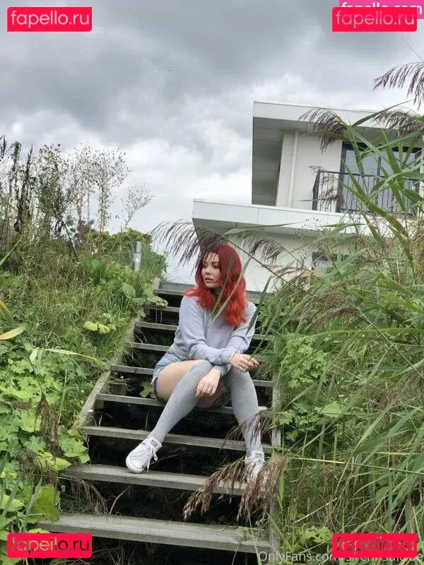 Sirenn Suicide Onlyfans Photo Gallery 