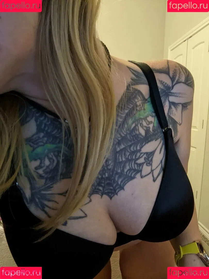 xlunakali Onlyfans Photo Gallery 